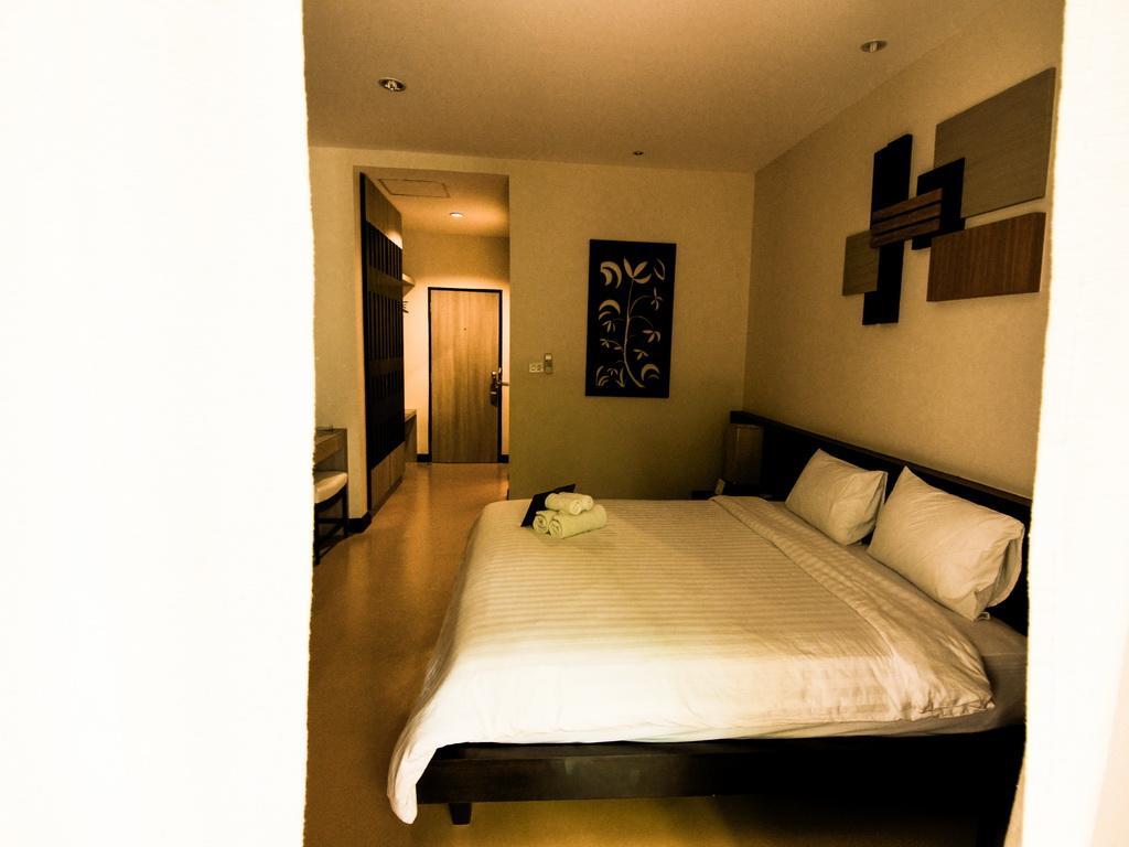 Hotel Baan Chumphon Pathio Exterior foto